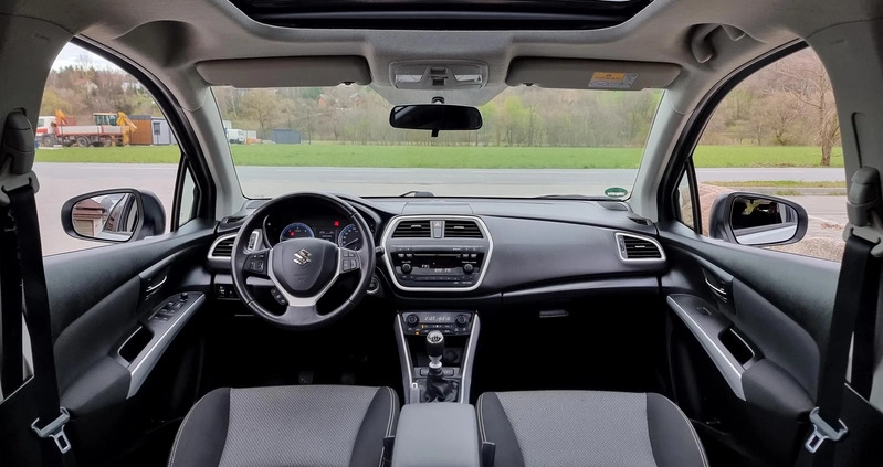 Suzuki SX4 cena 43900 przebieg: 147600, rok produkcji 2015 z Gdynia małe 781